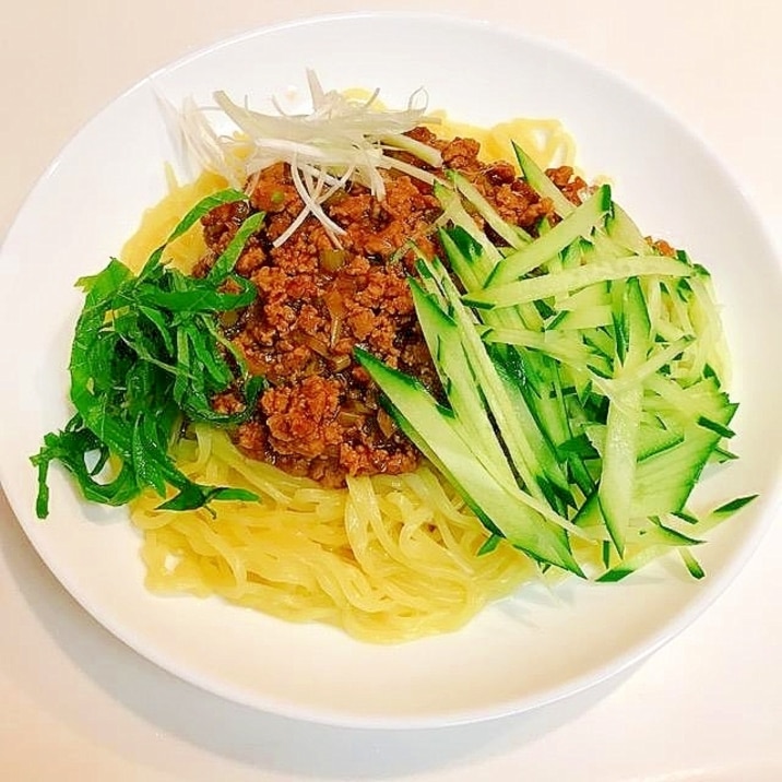 これが我が家の♪肉味噌たっぷりジャージャー麺